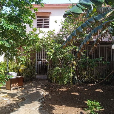 Casa en Atabey Playa con garaje y patio de tierra - 7/9