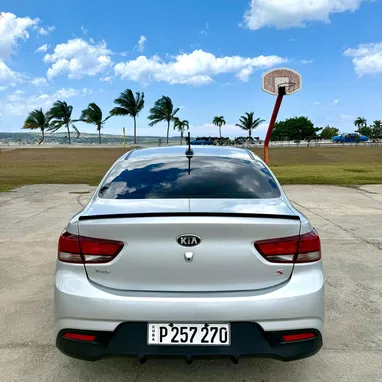 Vendo o negocio Kia rio del 2019 muy bueno - Img 90786409