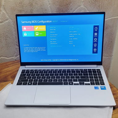 Laptop sansung galaxy nueva - Img 122373738