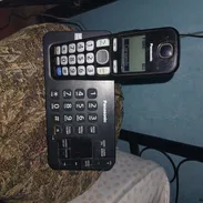 TELÉFONO INALÁMBRICO PANASONIC CON 2 AURICULARES - Img 58134433