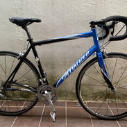 Bicicleta de ruta Specialized de fibra de carbono y aluminio - Img 56212992