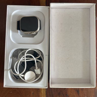 Reloj inteligente - el reloj está nuevo, pero de estar guardado la caja de ah deteriorado - Img 122725735