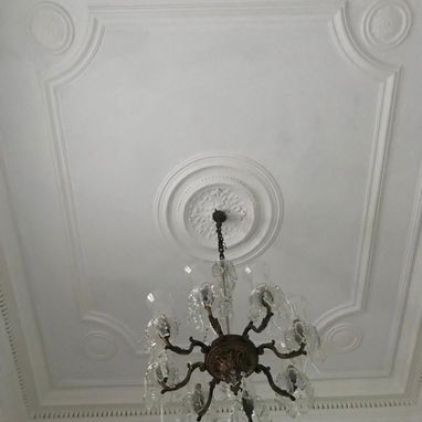 Espectacular mansión en el Vedado próxima al Hotel Cohíba con 9 cuartos,ideal para hostal . Precio negociable!!! - Img 92725300