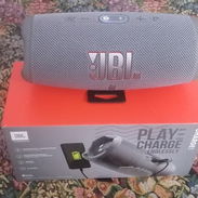 JBL Charge 5. Bocina Bluetooth portátil con IP67 impermeable y carga USB. - Img 55286115
