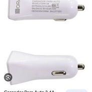 Cargador de celular para auto con dos puertos USB, carga rapida. - Img 49829068