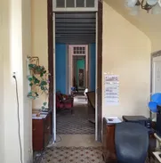 Se vende casa de construcción capitalista ubicada en La Víbora. - Img 44134073