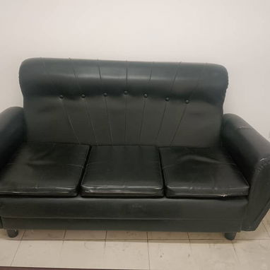 Vendo juego de sala. De uso pero, en buen estado. - Img 118747322