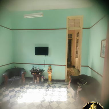 🏡✨ SE VENDE CASA FAMILIAR EN SANTO SUÁREZ, 10 DE OCTUBRE ✨🏡 Si buscas un hogar amplio, cómodo y lleno de historia, - Img 125068479
