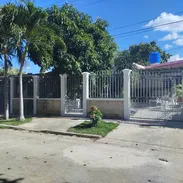 Casa independiente+apartamento en Santa Fe con garaje, patio y demás comodidades - Img 57644691