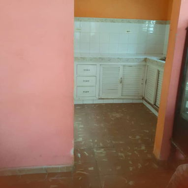 Casa de 90 metros con portal sala comedor 3 cuartos Jardincito patio y pozo. En la Palma Pinar del rio se vende. - 5/5