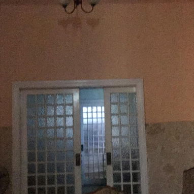 Espectacular mansión en el Vedado próxima al Hotel Cohíba con 9 cuartos,ideal para hostal . Precio negociable!!! - Img 92725307