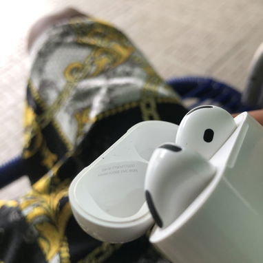 AirPods 4 - 4/4