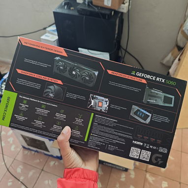 Gigabyte GeForce RTX 5060 GAMING OC 8G nueva en caja sellada!!! - Img 123782710