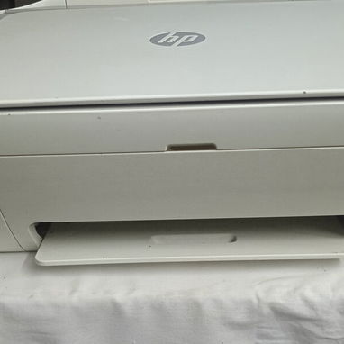 Impresora marca HP ( no tiene cartucho ) nueva con todo - Img 124489042