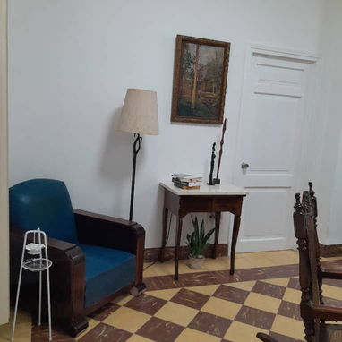 Apto en zona turistica de la Habana Vieja-2do nivel-71 m²- construido 1946-edificio y propiedad en perfecto estado - 8/10