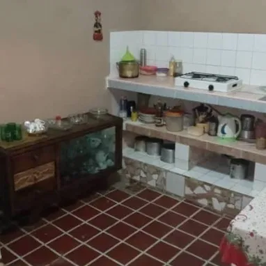 Se alquila linda y grande casa para una familia - 9/10
