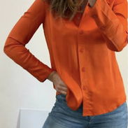 Camisa satin naranja de mujer talla S.. Zara - Img 56368509