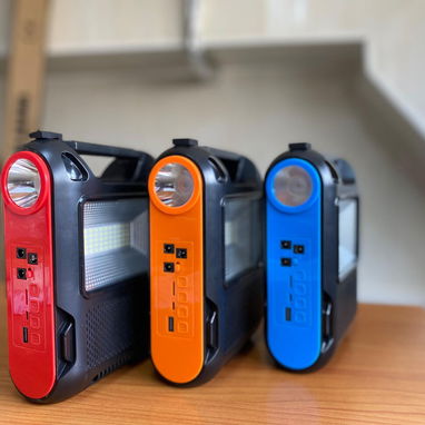 RADIO CON PANEL SOLAR, LINTERNA, BLUETOOTH Y LÁMPARA LED 🔦☀️ - Img 123143147