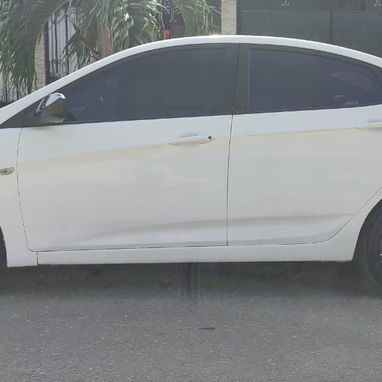 Hyundai accer 2012 - 2/5