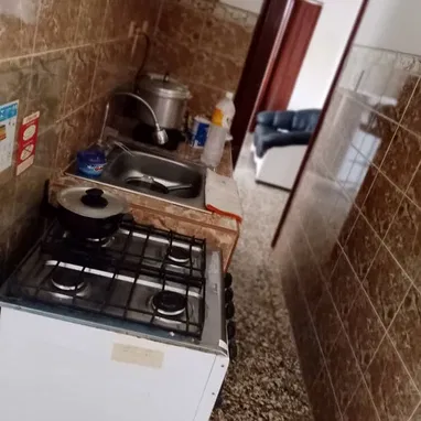*$10.000usd. En venta apartamento (PLANTA ALTA) en Lawton, 10 de Octubre. Referencia: correo de Porvenir. Consta de sala - Img 121290317