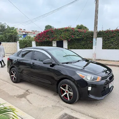 Vendo negocio Kia Río 2019 carro impecable sin defecto - Img 113028931