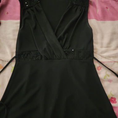 Ropa de poco uso en buen estado - Img 118244084