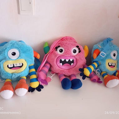 Mochila de momonsters unidades limitadas - Img 104229540
