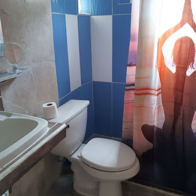 Renta alquiler casa independiente apartamento Facultad Julio Trigo, con Corriente 24h - 9/10