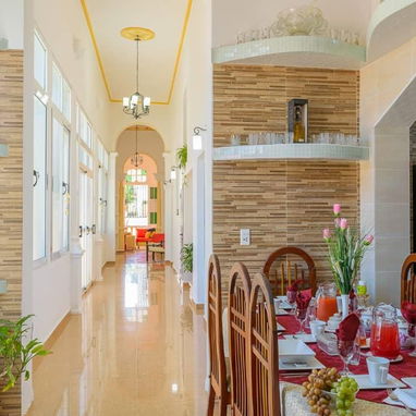 🚿🚗Hostal "Mary´s Sweet Home" de 3 Habitaciones en el Vedado REF 1349 - Img 95647420