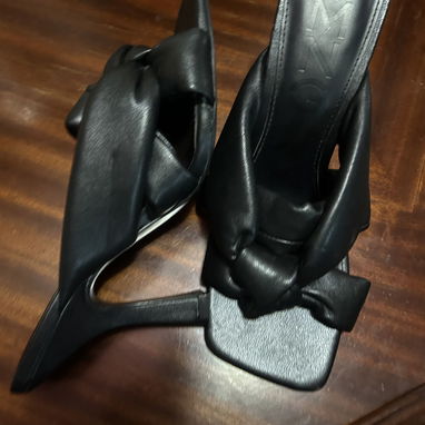 Sandalias marca Mango, ambas número 38 - Img 123653424