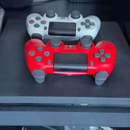 VENDO CONSOLA PS4 SLIM PIRATEADO LLENO DE JUEGOS BUENOS TRAE DOS MANDOS LLAMA O ESCRIBE - Img 55744565