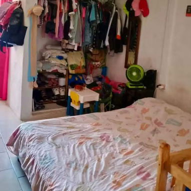 CASA ESPACIOSA EN LAWTON DE 4 CUARTOS Y GARAJE CON OPCIÓN DE CARRO INCLUIDO! - 3/6