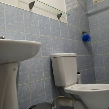 Se renta por tiempo indefinido apartamento de dos cuartos en Alamar micro x  cerca de la playa bacuranao con tlfono fijo - Img 121257608