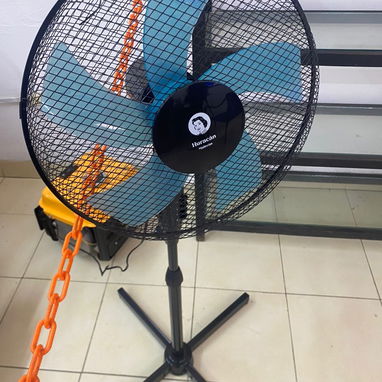 Ventilador de Pedestal 50 watts, ideal para Ecoflow o Baterías (por su poco comsumo) Colores:Rojo Azul Gris Voltaje 11 - Img 124591365