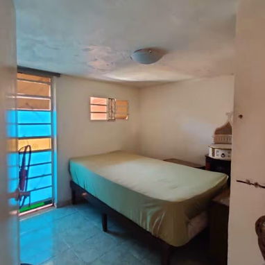 Oportunidad en Miramar: Casa Independiente de 4 Habitaciones con Apartamento Anexo !!! - 6/9