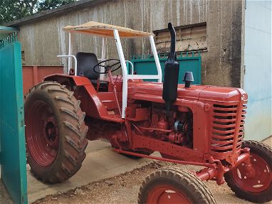 Se vende tractor Yuns con motor de 80, muy bueno. - Img 65222900