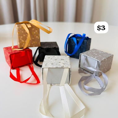 Cajitas para joyas con hermosos diseños y colores. LM joyería. Mensajería disponible - 9/10