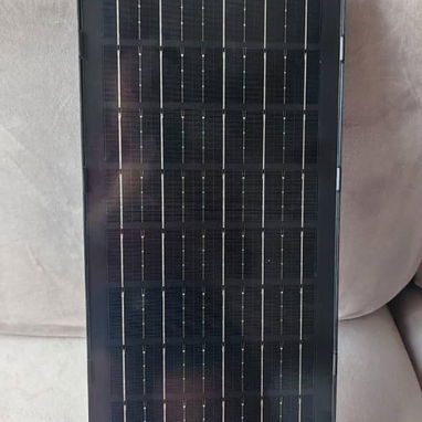 Lámpara solar con su panel. Su mando y base para montar  Mide 65cm*22cm  Precio: 40usd - 2/3