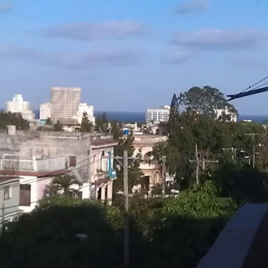 apartamento de 2 habitaciones en el vedado para renta lineal +5363689791 - Img 102045989