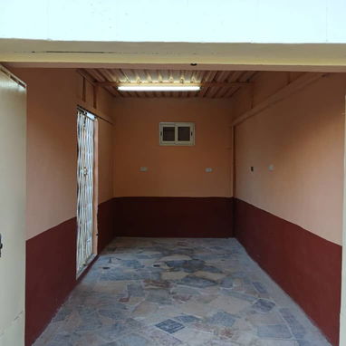 Venta de Casa independiente Playa Ampliacion de Almendares 5/4 80mil 53582376 - Img 124551364