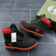 Timberland negras y rojas - Img 58037170