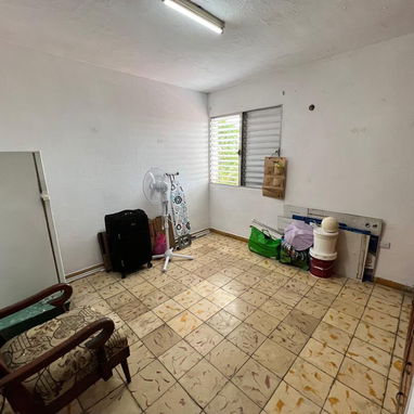 Vendo Apartamento de 2 Dormitorios en 1er. Piso (no planta baja), Balcon frente a y calle y Azotea Libre. Centro Habana. - 7/7