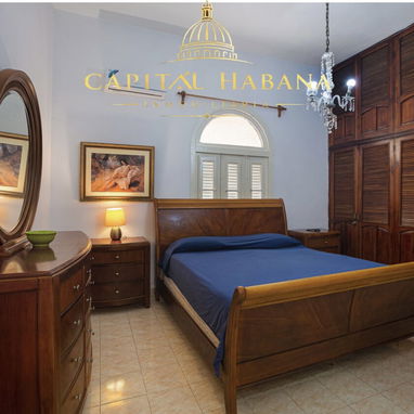 DOS CASAS EN UNA SOLA PROPIEDAD EN EL CORAZÓN DE MIRAMAR - 10/10