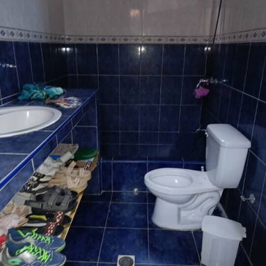 Vendo 🏠 🏠en una misma propiedad totalmente amueblada+Peugeot 309 ,Zona súper centrica!! - Img 125974623