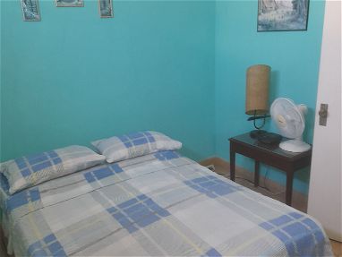 Renta lineal de habitación y baño en apartamento sito en lugar céntrico del Vedado - Img main-image-45727369