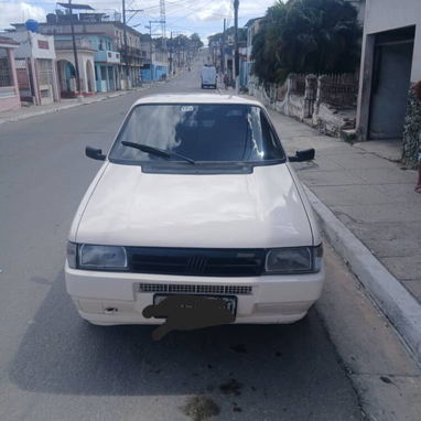 Carro bueno i familiar en muy buenas condiciones trabajando al 100 le funciona todo económico listo para la pista gracia - Img 120646522