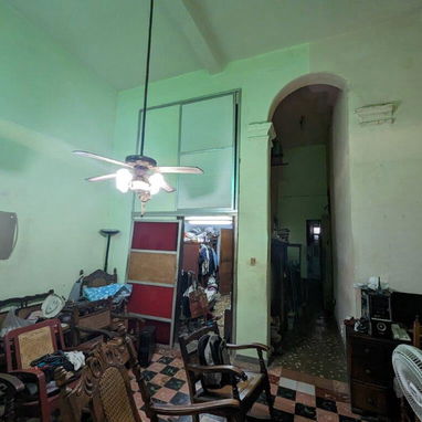 3000 USD_Oquendo y Neptuno"Centro Habana":Permuto Casa En 1er Piso 67m,2/4 + 1 d Pladul,1erPiso,Azotea Libre,Techo d Pla - Img 122762304