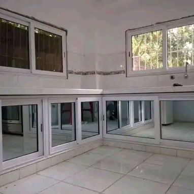 Soy Primera Mano ✋️https://Wa.me/+5351744156 ☎️Realizamos todo tipo de diseños modernos en carpintería de aluminio y cri - Img 126396802