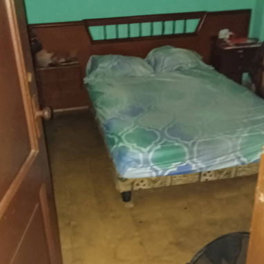 *REBAJADO A $40.000usd. En Venta apartamento (1er piso, 25 escalones) de un edificio de construcción capitalista de los - 8/10