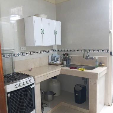 Renta de maravillosa propiedad independiente en Vedado - 5/10